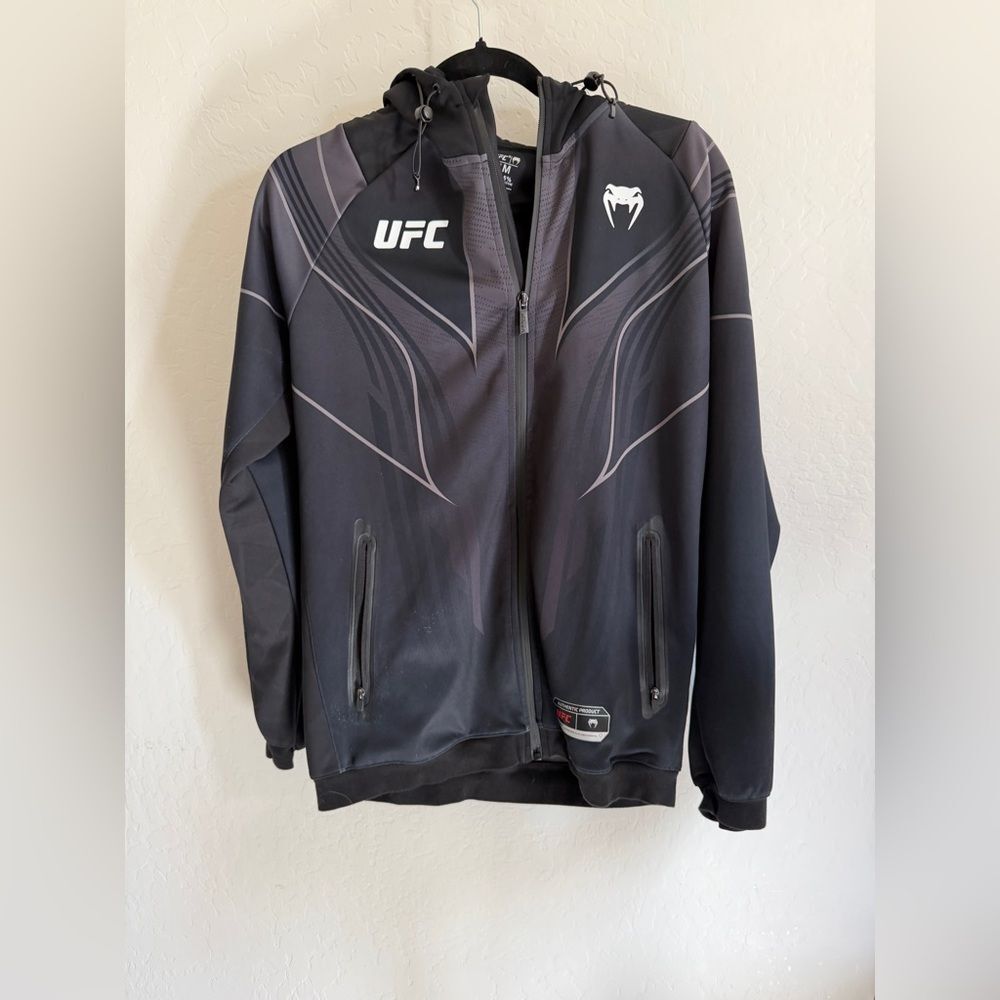 UFC Black and Gray Performance Jacket for Men Dough Boy  M